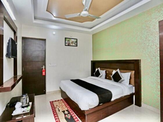 Hotel Blue Bird By Br Agra (Uttar Pradesh)
