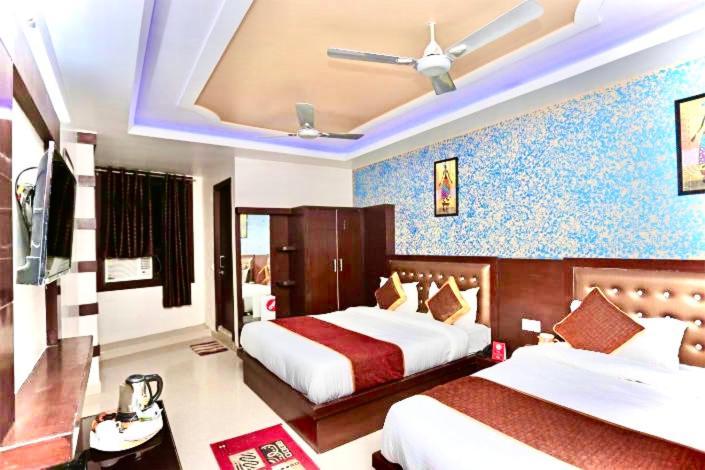 Hotel Blue Bird By Br Agra (Uttar Pradesh)