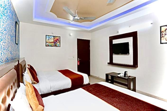 Hotel Blue Bird By Br Agra (Uttar Pradesh)